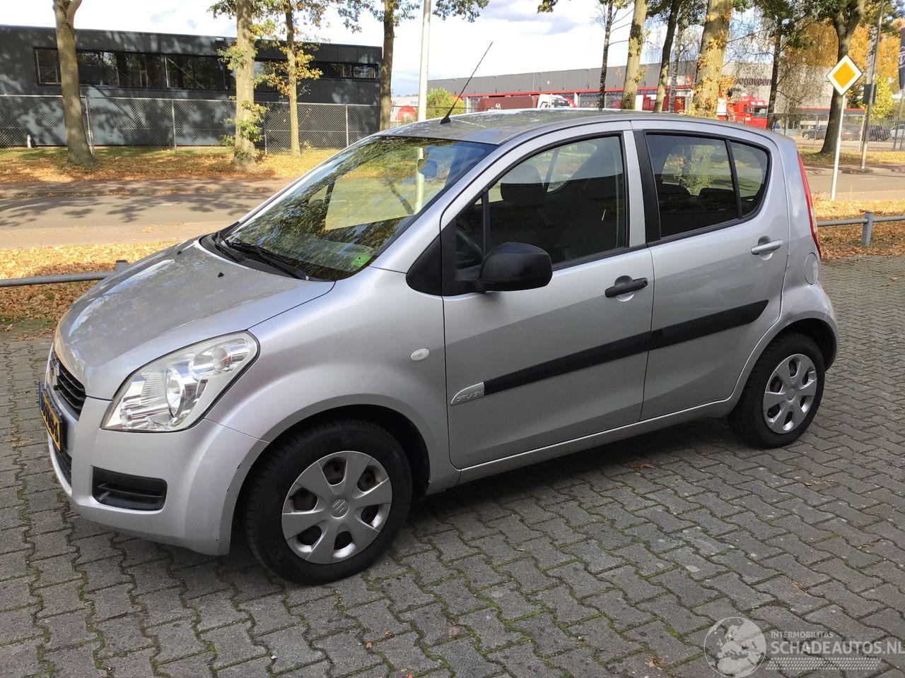 Suzuki Splash Suzuki splash 1.0 airco met zeer lichte schade