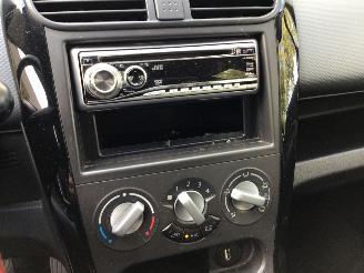 Suzuki Splash Suzuki splash 1.0 airco met zeer lichte schade picture 10