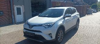damaged passenger cars Toyota Rav-4 Bj:01-2018 2.5-Hybrid Edition-S Full-Led koplampen Blindspot 360-camera Navigatie Climatecontrol CruiseControl Stoelverwarming Elektrische achterklep 2018/1