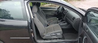 Volkswagen Golf Edition 1.4-16v 80pk Climatecontrol CruiseControl Leren-Stuurwiel armsteun elek-ramen elektrische buitenspiegels mistlampen Parkeersensoren achter Trekhaak afneembaar picture 16