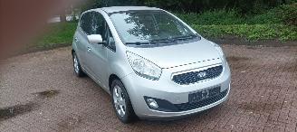 uszkodzony samochody osobowe Kia Venga 1.6-16v Automaat Keyless entry Climatecontrol Stoelverwarming Lichtautomaat Privacyglas armsteun voor en achter Trekhaak Parkeersensoren 4xelek ramen Elektrische-spiegels met verwarming mistlampen 16 inch velgen 2013/8