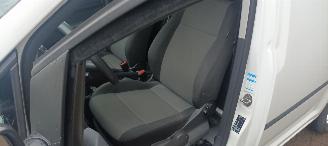 Volkswagen Caddy 2.0-TDI Airco StartStop Radio-Usb Stoffen bekleding Tussenschot met ruit 1e eigenaar picture 10