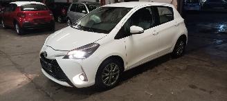 Damaged car Toyota Yaris  2017/10