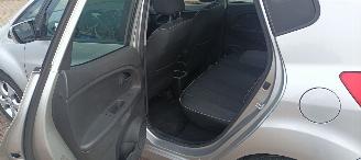 Kia Venga Bj:08-2013 1.6-Automatik 125pk Climatecontrol Stoelverwarming Lichtautomaat Privacyglas armsteun voor en achter Trekhaak Mistlampen Parkeersensoren achter 4xelek ramen Elektrische-spiegels met verwarming Keyless entry picture 13