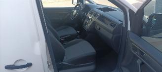 Volkswagen Caddy Bj:02-2016 Lkw Facelift model 2.0 TDI DPF 75pk Airconditioning Elektrische ramen Elektrische-spiegels met verwarming Centrale vergrendeling met afstandsbediening Start-Stop systeem Tussenwand met glas achteruitrijspiegel Radio met usb schuifdeur Rechts la picture 15