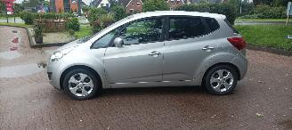 Auto incidentate Kia Venga Bj:08-2013 137000km 1.6-Dohc Automatik Climatecontrol Stoelverwarming Keyless entry armsteun voor Elektrische ramen Elektrische-spiegels met parkeerstand Trekhaak Parkeersensoren mistlampen 16 inch velgen 2013/8