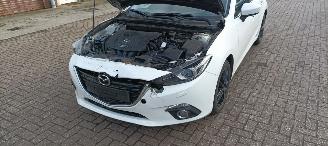 Mazda 3 2.0-Benzine Urban Limited Edition Xenon Led Navigatie Climatecontrol CruiseControl Head up-display Stoelverwarming Lichtautomaat Privacyglas Regensensor Lichtautomaat automatisch dimmende binnenspiegel Blindspot systeem Achteruitrijcamera parkeersensoren  picture 12