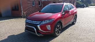 uszkodzony samochody osobowe Mitsubishi Eclipse Cross 1.5-benzine Automaat 162pk Diamant uitvoering Climatecontrol CruiseControl Stoelverwarming Dab audio systeem Lichtautomaat Privacyglas led verlichting afneembare trekhaak 2019/5
