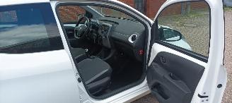 Toyota Aygo Facelift 1.0-VVT-i 72pk X-Play uitvoering Airconditioning Led koplampen led achterlichten Leren stuurwiel met radio bediening Elektrische ramen Elektrische-spiegels met verwarming Centrale vergrendeling met afstandsbediening picture 8