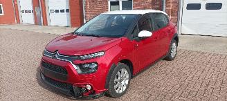 Auto incidentate Citroën C3 Bj: 11-2022 1.2 Benzine Opf Airconditioning Stoelverwarming cruisecontrol Dab Radio elektrische buitenspiegels met verwarming Centrale vergrendeling met afstandsbediening Start-Stop systeem Drivelane Full led koplampen Led Dagrijverlichting 2 Tone metalli 2022/11