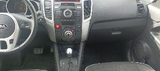 Kia Venga Bj:08-2013 Automatik 1.6-16v 125pk Climatecontrol Stoelverwarming Lichtautomaat 4xElektrische ramen Elektrische-spiegels met verwarming en automatische inklapbaar Privacyglas keyless Entry trekhaak Parkeersensoren mistlampen Metallic Lak picture 19