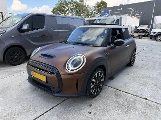 Auto incidentate Mini Electric Camden Edition 33 kWh -PANO-CAMERA-LEDER 2021/12