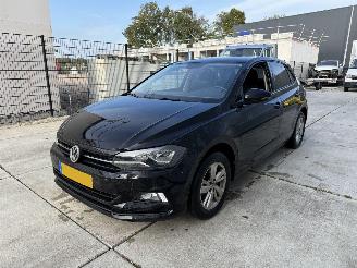 krockskadad bil auto Volkswagen Polo 1.0 TSI Comfortline-PDC-NAVI 2020/8