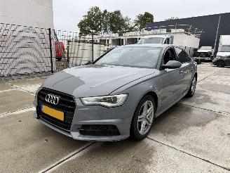 Voiture accidenté Audi A6 2.0 TFSI QUATRO Premium Edition S-TRONIC-NAVI-PDC 2017/3