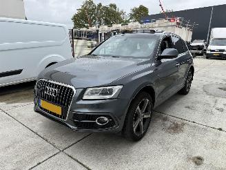 Damaged car Audi Q5 2.0 TFSI Quattro 230PK - 3xS-line PANO - NAVI - LED 2015/11