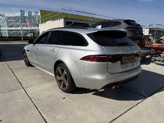 Jaguar XF 2.0 d  Portfolio Sportbreake -LEDER-NAVI-PDC-AUTOMAAT picture 4