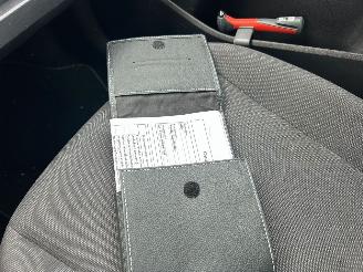 Volkswagen Up! 1.0 65 PK- AIRCO picture 13