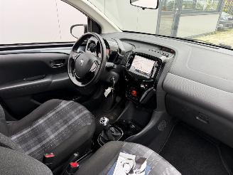 Peugeot 108 1.0 e-VTi Allure NAVI - CAMERA - CARPLAY - LED picture 6
