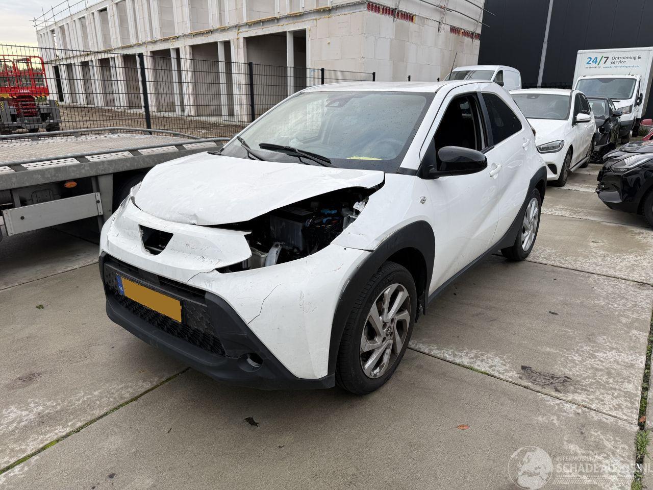 Toyota Aygo X 1.0 VVT-i  First AUTOMAAT -NAVI-CAMERA-LED