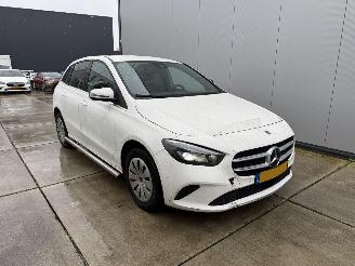 Mercedes B-klasse 200 d AUToMAAT-NAVI-CAMERA-PDC picture 2