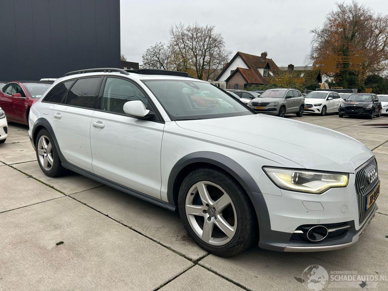 Audi A6 allroad 3.0 TDI QUATRO AUTOMAAT 204 PK -NAVI-PANO-PDC