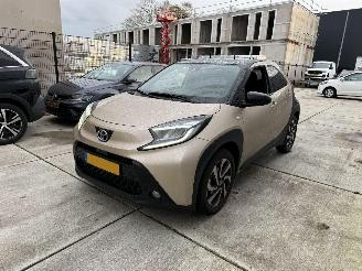 krockskadad bil auto Toyota Aygo X  1.0 vvt Pulse 53 kw AUTOMAAT-NAVI-CAMERA 2025/1