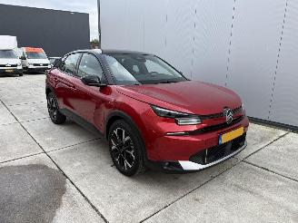 Vaurioauto  passenger cars Citroën C4 1.2 HYBRID 136 Buss  AUTOMAAT -CAMERA-NAVI-CLIMA 2025/4