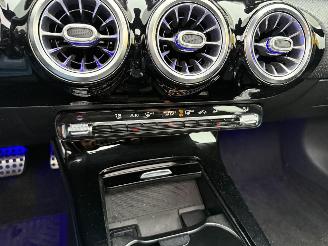 Mercedes A-klasse A180 BUSINESS SOLUTION AMG PANO - SFEER picture 17