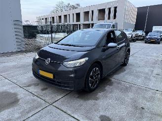 skadebil auto Volkswagen ID.3 58 KWH 1ST -NAVI-PDC-CAMERA 2020/10