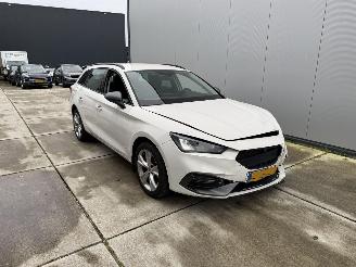 Voiture accidenté Seat Leon 1.4 TSI eHYBRID PHEV FR Business Intense -CAMERA-NAVI-PDC 2023/11