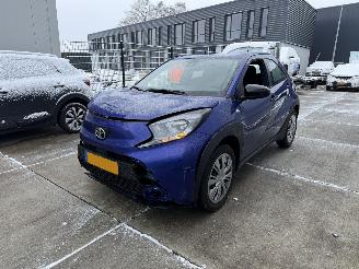 Auto incidentate Toyota Aygo X 1.0 VVT-i MT PLAY -AIRCO-PDC 2025/9