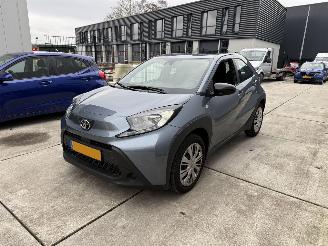 Unfallwagen Toyota Aygo X 1.0 VVT-i MT Play CAMERA-CARPLAY 2025/5