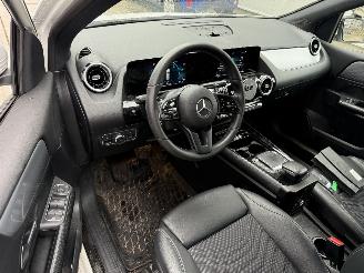 Mercedes B-klasse 200 d AUTOMAAT -CAMERA-PDC-NAVI picture 3