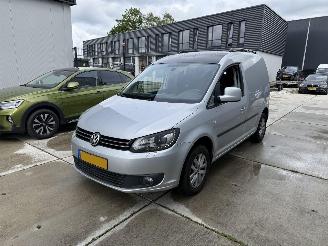 Coche accidentado Volkswagen Caddy 1.6 TDI AUTOMAAT-AIRCO-EXENON-NAVI 2015/4