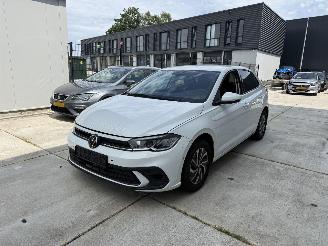 skadebil auto Volkswagen Polo 1.0TSI LIFE 95PK - NAVI - CAMERA - LED 2024/8