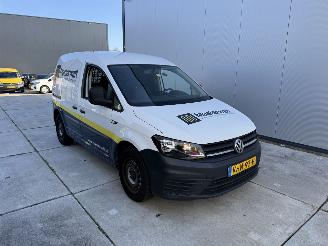 krockskadad bil bedrijf Volkswagen Caddy 2.0 TDI L1H1 BMT 102PK - CRUISE - CENTRAAL 2020/11