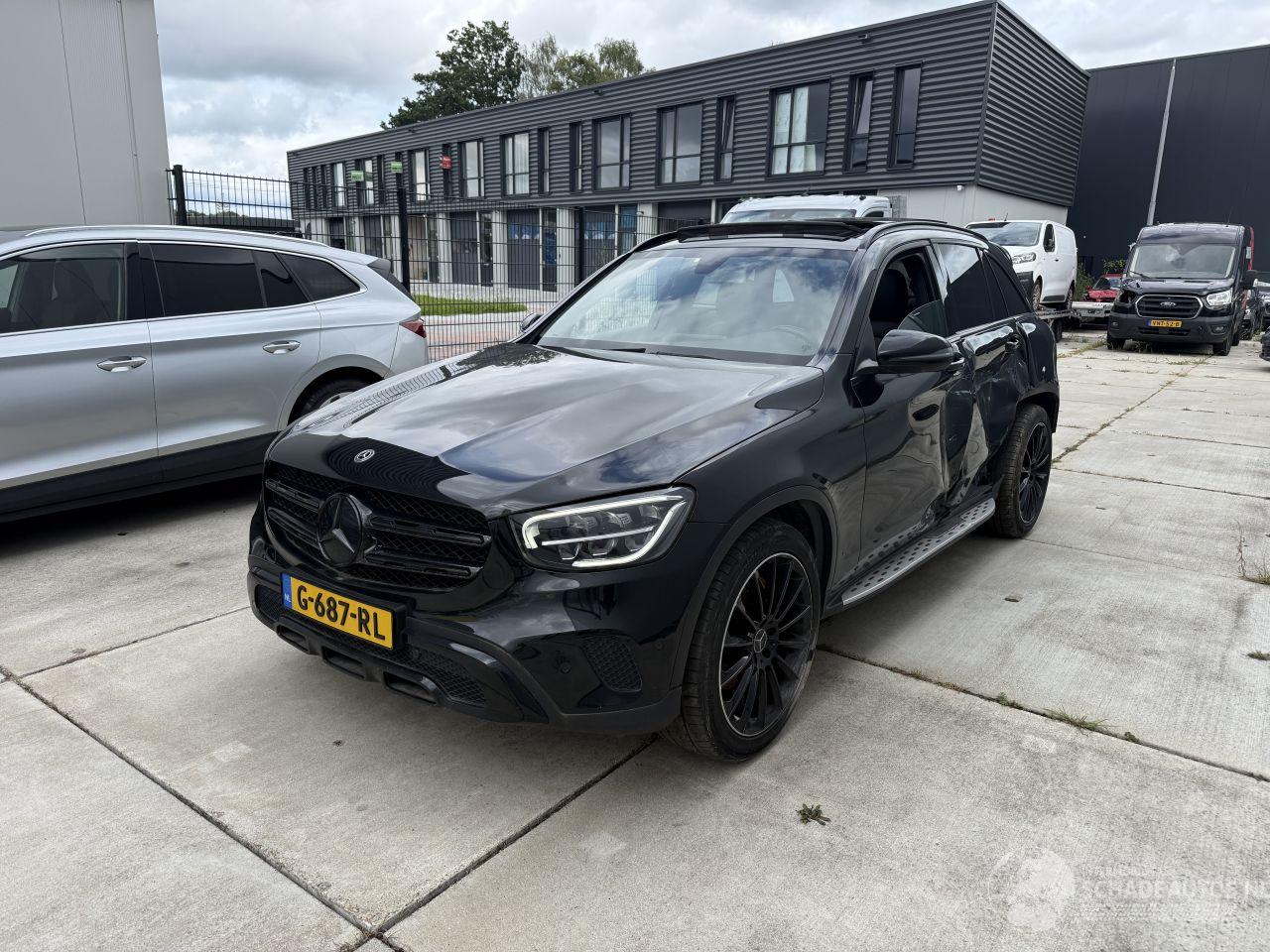 Mercedes GLC 200 Business Solution Limited AMG -CAMERA-NAVI-PDC-PANO