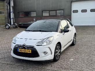 Voiture accidenté Citroën DS3 1.4 e-HDI Chic Automaat Navi Geen Schade 2012/10