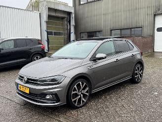 krockskadad bil auto Volkswagen Polo 1.6 TDI DSG Pano R-Line Virtual Cockpit Nap Nederlandse Auto 2019/3