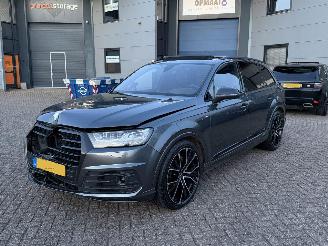uszkodzony samochody osobowe Audi Q7 3.0 TDI Quattro 7Persoons S-Line Pano Bose Head-Up 2017/10