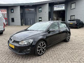 škoda osobní automobily Volkswagen Golf 1.2 TSI DSG Bussines Edition R 2015/2