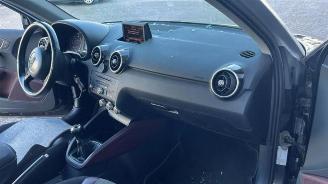 Audi A1 A1 (8X1/8XK), Hatchback 3-drs, 2010 / 2018 1.6 TDI 16V picture 14