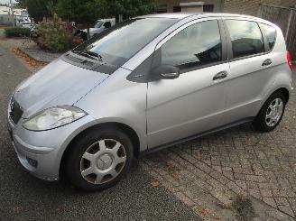 uszkodzony samochody osobowe Mercedes A-klasse 180 AIRCO 2006/8