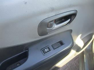 Suzuki Alto 1.0 cool comfort picture 12