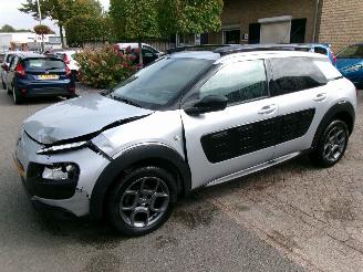 Coche accidentado Citroën C4 cactus PURETECH BUSINESS NAVI CLIMA PANO 2017/6