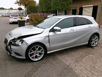 damaged passenger cars Mercedes A-klasse 180 AMBITION AIRCO NAVI 2012/9