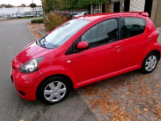krockskadad bil auto Toyota Aygo 1.0-12V COMFORT AIRCO 5 DEURS 2010/3