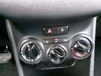 Peugeot 208 1.2 e-VTI STYLE AUTOMAAT 5 DEURS picture 18