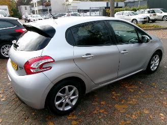 Peugeot 208 1.2 e-VTI STYLE AUTOMAAT 5 DEURS picture 7