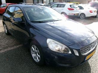 Volvo V-60 1.6 T3 KINETIC 112.656 KM CLIMA NAVI AUT picture 4